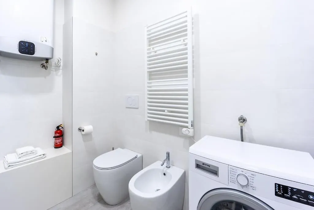 Duomo-Garibaldi-Isola Self Check-In & Free Parking Apartment Milan